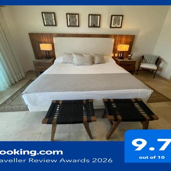 Beachfront 2 bedroom Condo in Playa Royale Resort, Nuevo Vallarta，位于新巴利亚塔的酒店