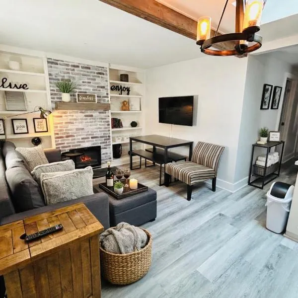 Private House Fenced Yard-Walk Distance To Falls，位于尼亚加拉瀑布的酒店