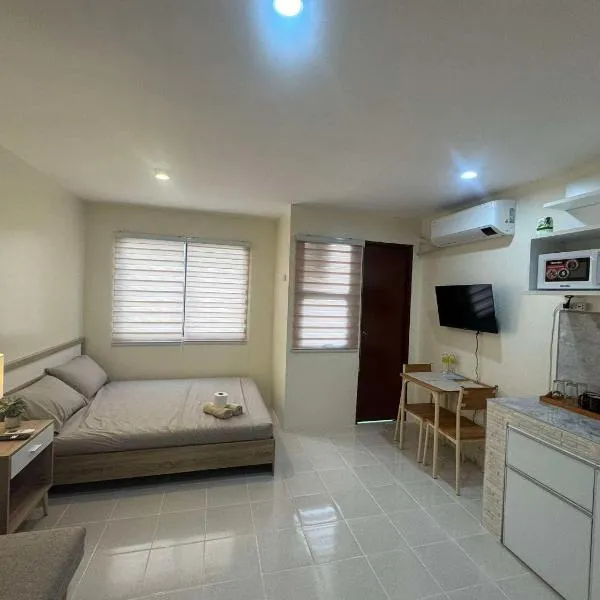 Las Fallas Staycation，位于Santa Rosa的酒店
