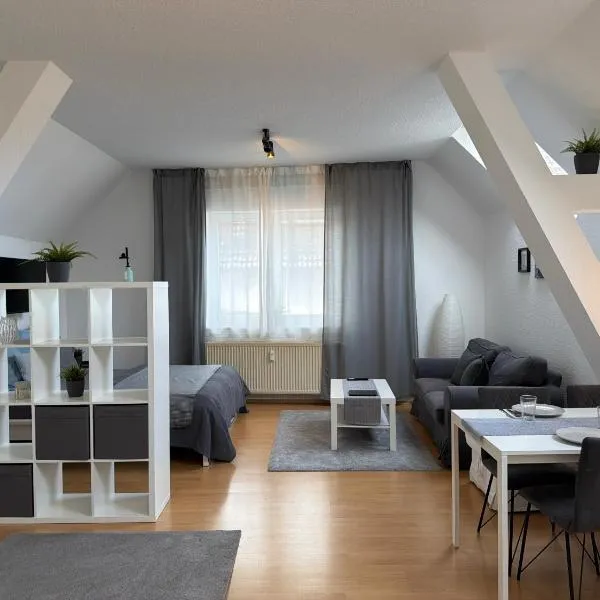 gemütliches Apartment in Pfungstadt 38m2 mit Klimaanlage，位于普丰斯塔特的酒店