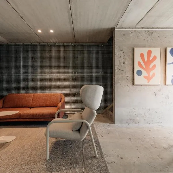 Coliving - Bord de Meuse - L'atelier de la Meuse，位于Oupeye的酒店