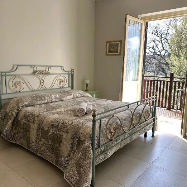 B&B Bee，位于弗拉斯卡蒂的酒店