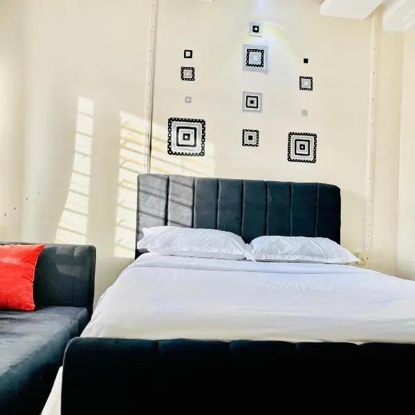 B&S Studio apartment 1 , Voi Town，位于Voi的酒店