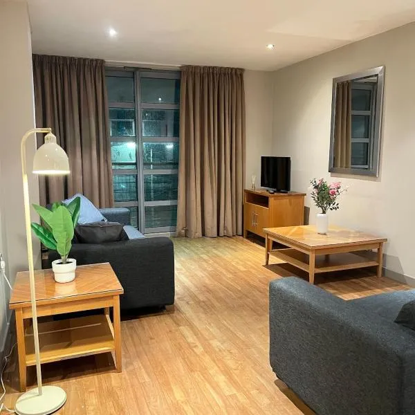 Comfy 2bed flat next to Motorpoint Arena，位于诺丁汉的酒店