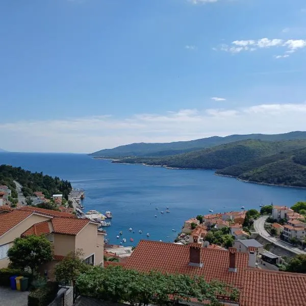 RED House Rabac，位于拉巴克的酒店