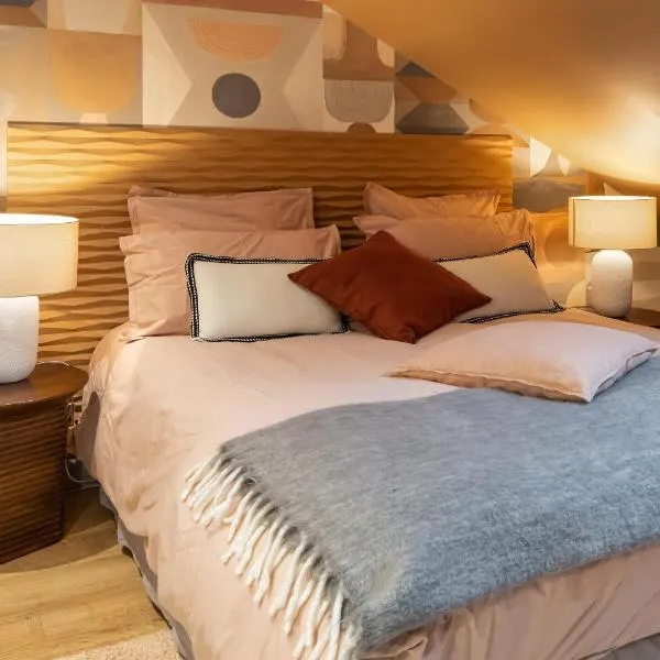 Maison en centre ville avec extérieur，位于贡比涅的酒店