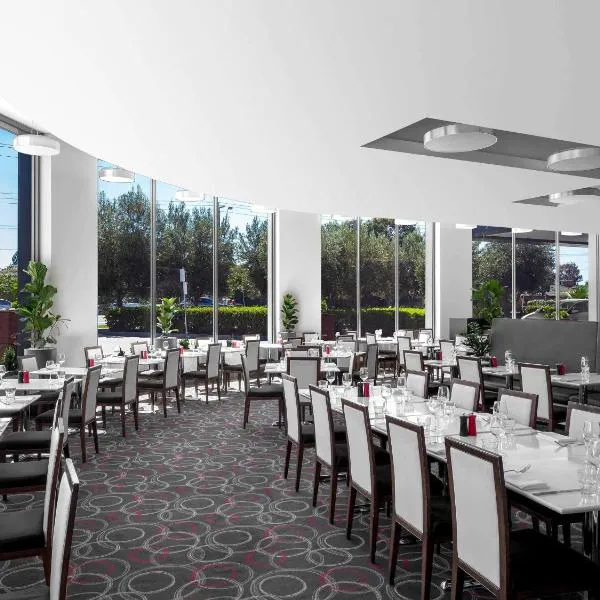 Mantra Melbourne Airport，位于墨尔本的酒店