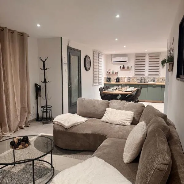 Maison spacieuse pour 6 personnes，位于Saint-Épain的酒店