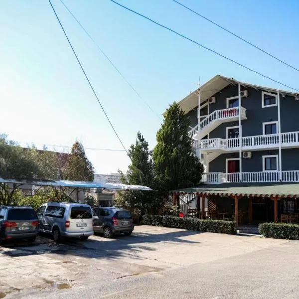 Hotel Blu Mare Shengjin，位于圣金的酒店