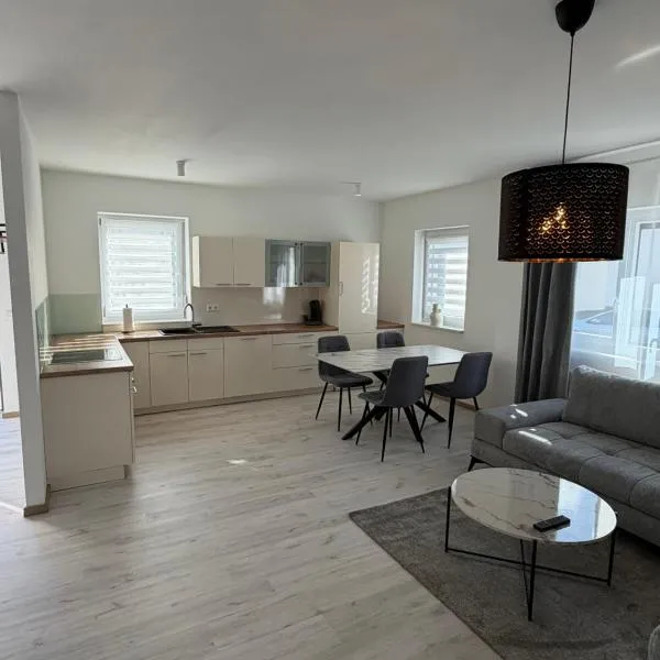 Moderne 2 Zimmer Wohnung，位于莱茵河畔凯尔的酒店