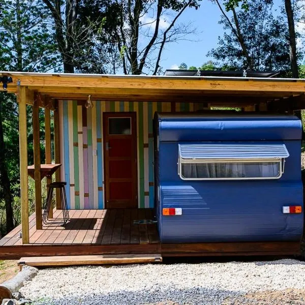 Little Soho- Romantic Vintage Stay l Noosa Hinterland,位于Traveston的酒店