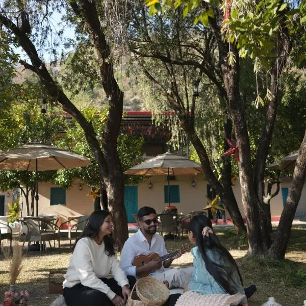 NAMOH e VIRAASAT，位于Chopta的酒店
