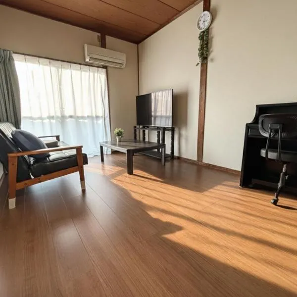 Omuta Cozy Stay，位于Ōmuta的酒店