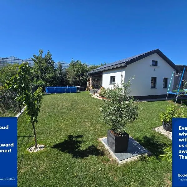 Haus Dresden, Pool, Garten, Terrasse, familienfreundlich，位于德累斯顿的酒店