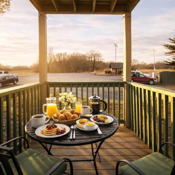 Beech Mountain NC Studio - Near Trails & Blue Ridge Parkway，位于榉木山的酒店