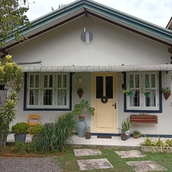 Tiny Art House with Garden，位于Godagama的酒店