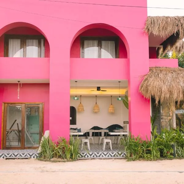 BIG WAVES BOUTIQUE HOTEL SIARGAO，位于卢纳将军城的酒店