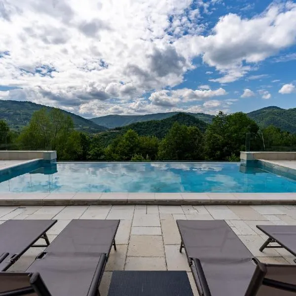 Cabanele CARMEL，位于Muntele Rece的酒店