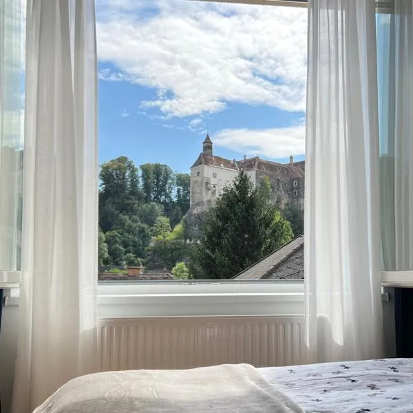 Privatzimmer Burgpanorama，位于拉波斯安德萨亚的酒店