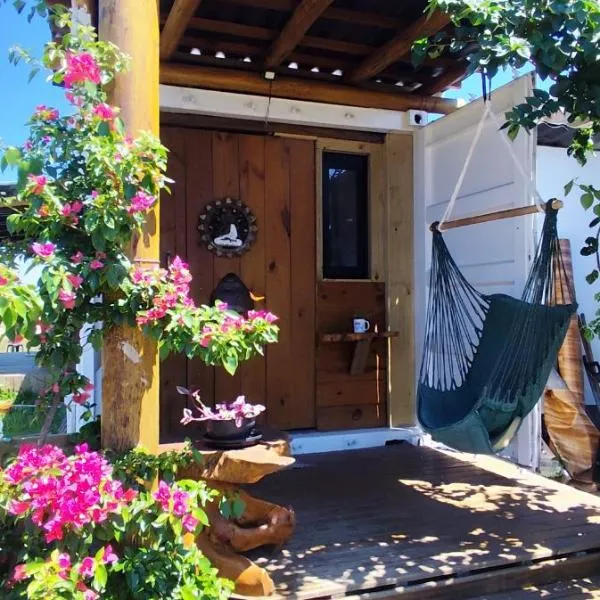 Casa Brisa ar condicionado excelente banho a gás e acabamento premium próximo ao mar，位于因贝的酒店