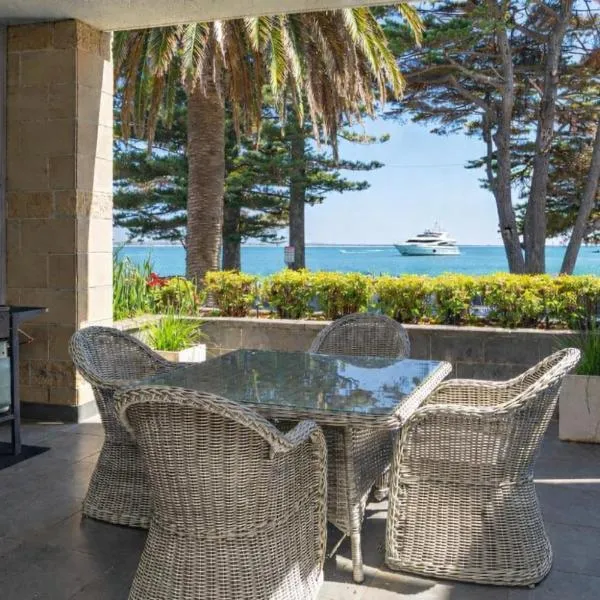 C-Scape water front apartment，位于卡尔斯的酒店