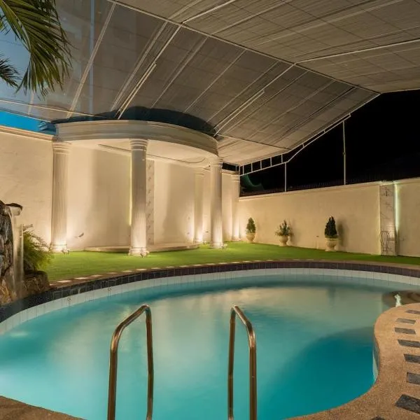 White House, Billiard, Private Pool, Prime Location，位于安吉利斯的酒店