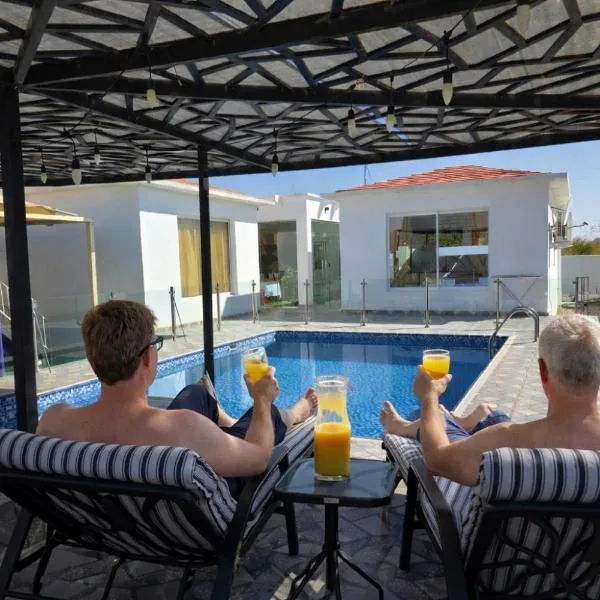 Wadi Bani Khalid - Al Joud Green Hostel，位于Dawwah的酒店