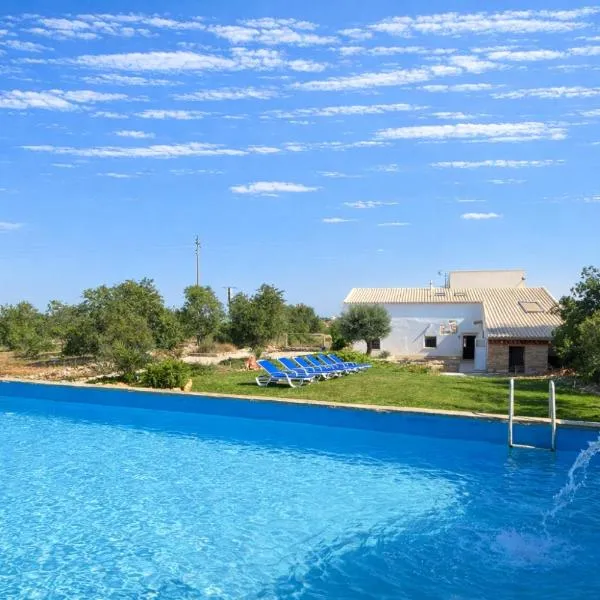 Gold - Private Pool - 18 Guests - Albufeira，位于阿尔布费拉的酒店