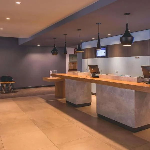 ibis Carlos Barbosa，位于卡洛斯-巴尔博萨的酒店