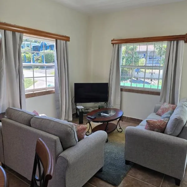 Cozy 1BR Apartment Near Downtown San Ignacio - WiFi, AC & designated work station，位于圣伊格纳西奥的酒店