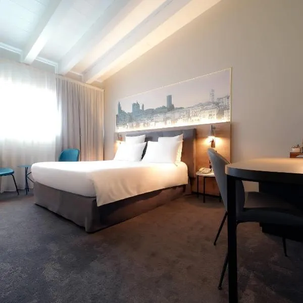 贝加莫中心多尔斯宫美居酒店 ，位于贝加莫的酒店