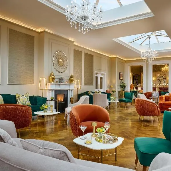 Cork's Vienna Woods Hotel & Villas，位于科克的酒店
