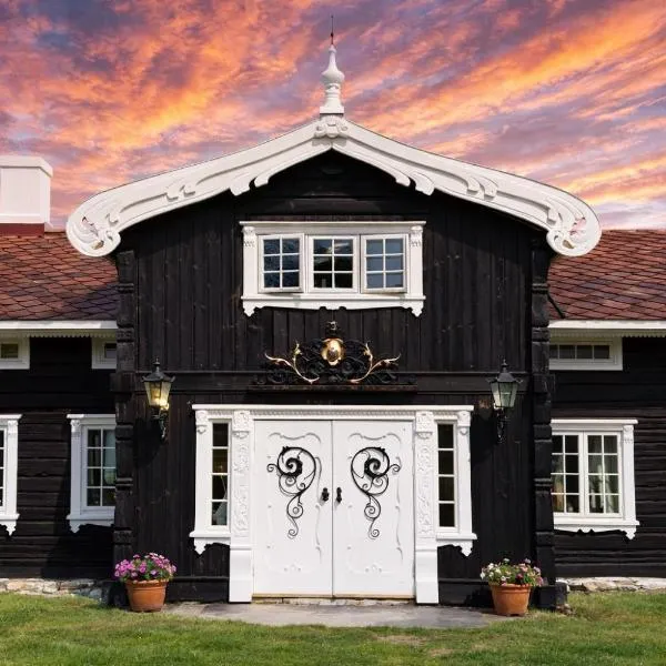 Eventyrlig Tømmerhytte på Gårdstun，位于温斯特拉的酒店