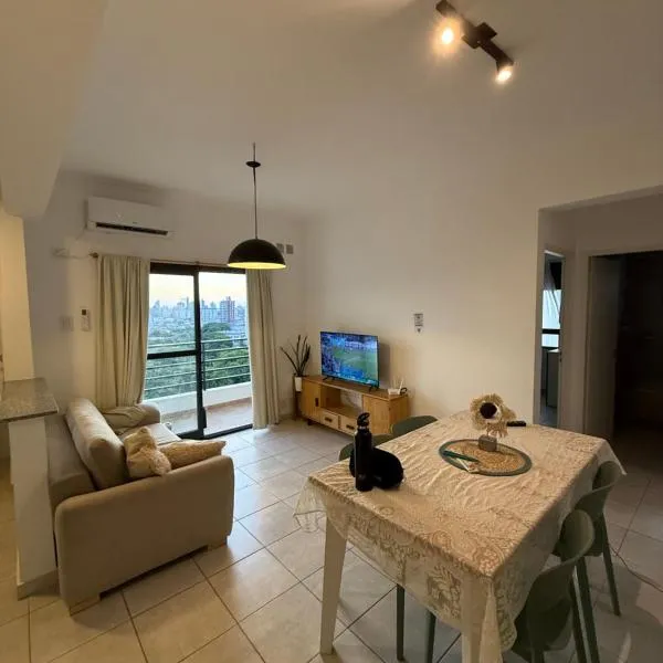 Edificio Aura con cochera, A mts del shopping, casino y el puerto!!，位于圣达菲的酒店