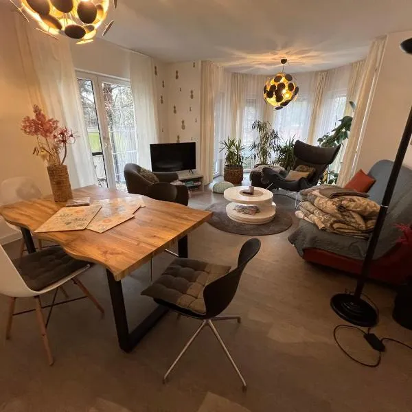 Pool & Lake Holiday Home，位于马克莱贝格的酒店