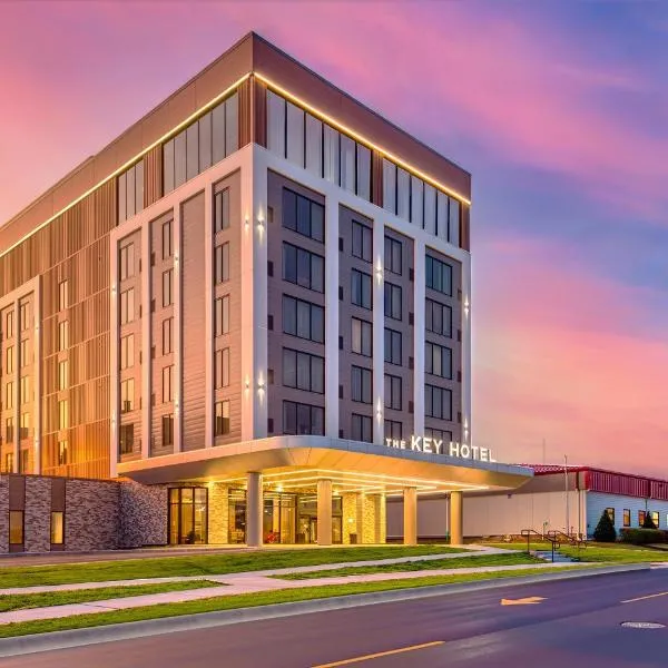 The Key Hotel Dubuque, Tapestry Collection By Hilton，位于迪比克的酒店