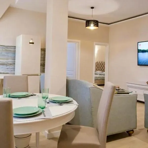 Next Apartments Constanta，位于康斯坦察的酒店