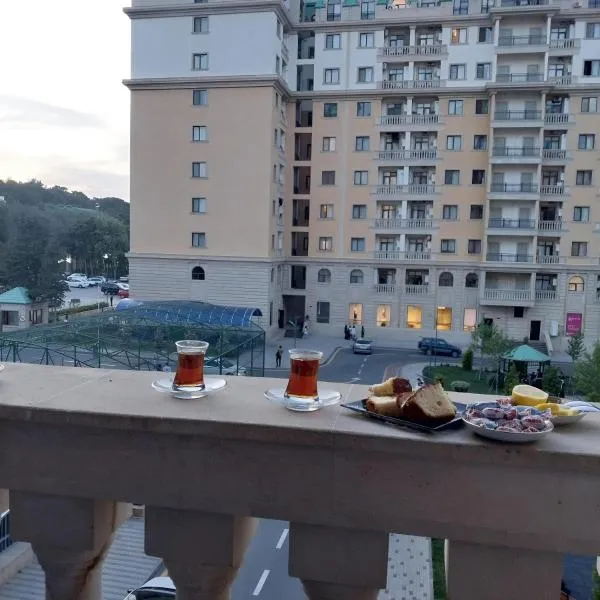 Banu House，位于苏姆盖特的酒店