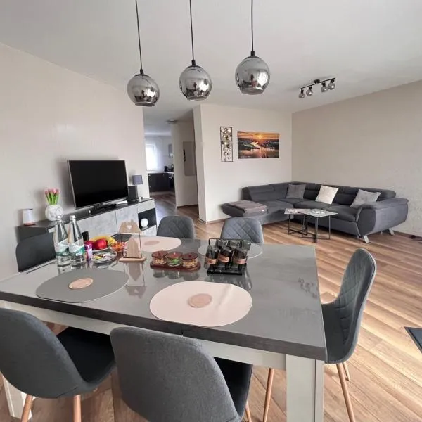 RheinLahn Stay - Fewo am Lahneck - 10 min bis Koblenz，位于兰施泰因的酒店