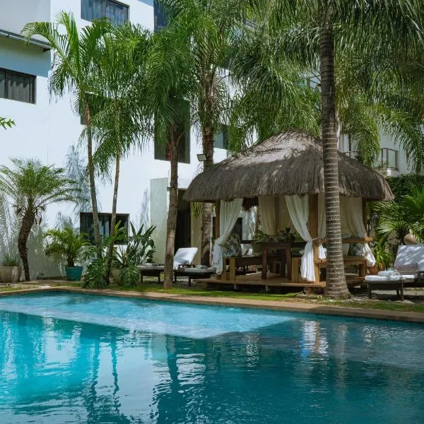 Dos Lunas Aparthotel，位于J. E. Estigarribia的酒店