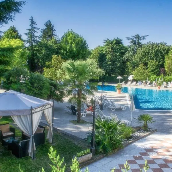 尹特那锡那里泰尔梅酒店，位于阿巴诺泰尔梅的酒店