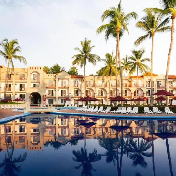 Grand Decameron Complex Bucerias, A Trademark All-Inclusive Resort，位于布塞里亚斯的酒店