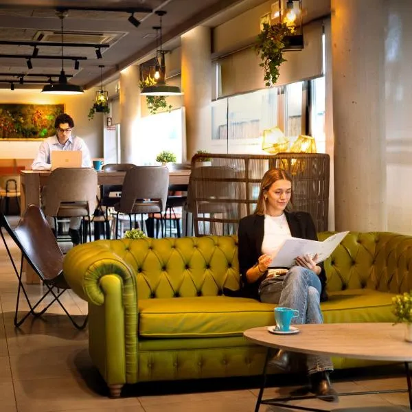 潘普洛纳客床酒店，位于科多维拉的酒店