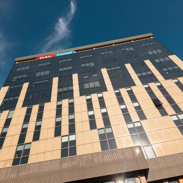 凯尔采达尔酒店，位于凯尔采的酒店