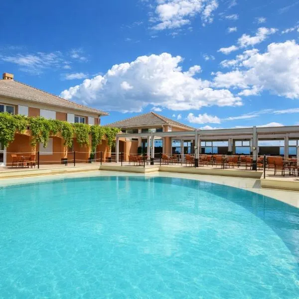 Hotiday Arenzano Pineta，位于阿伦扎诺的酒店