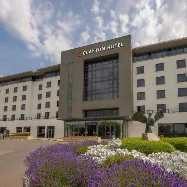 Clayton Hotel Dublin Airport Central，位于柯罗格伦的酒店