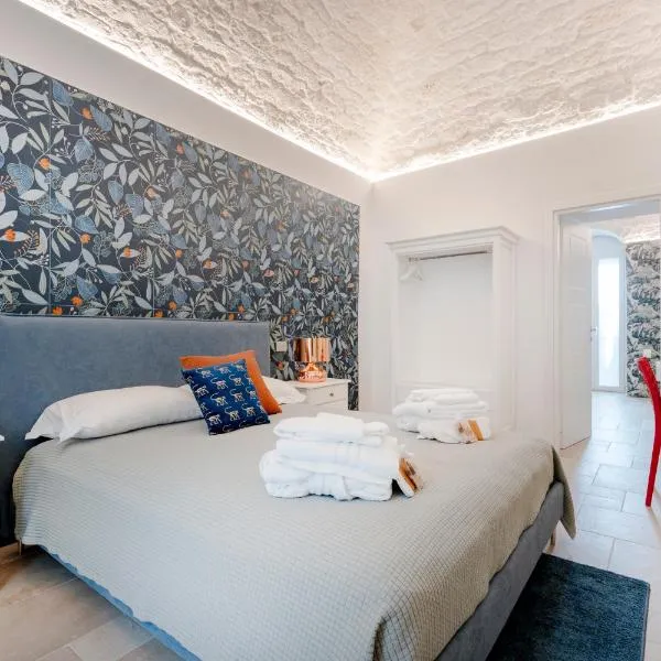 Le suite del corso，位于卡斯特拉纳格罗泰的酒店