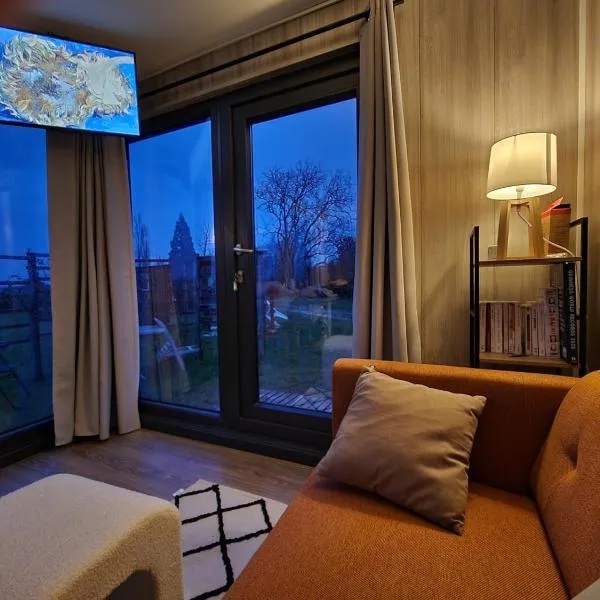 Chalet moderne avec grandes baies vitrées et espace plancha，位于Bussy-le Repos的酒店