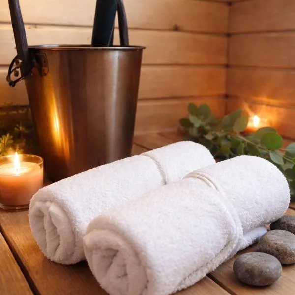 Charming Sauna Cottage in a Horse Ranch,位于Lieplaukė的酒店