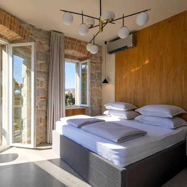 East Coast Deluxe Rooms，位于斯普利特的酒店